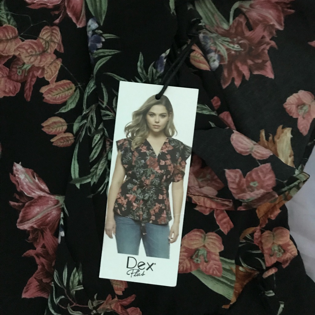 Beautiful Blouse Can You Use As Blouse Or Jacket Turn Around